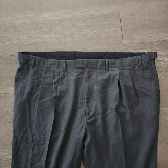 Roundtree & Yorke Gray Dress Pants Size 48x29 - Picture 3 of 4